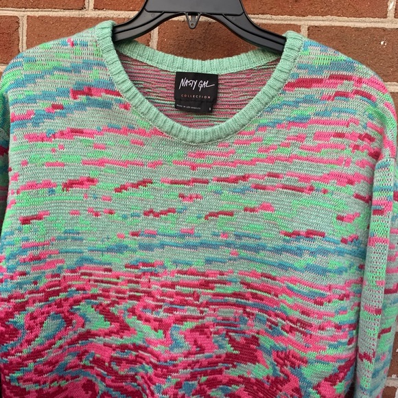 Ladies Nasty Gal sweater - Picture 2 of 3